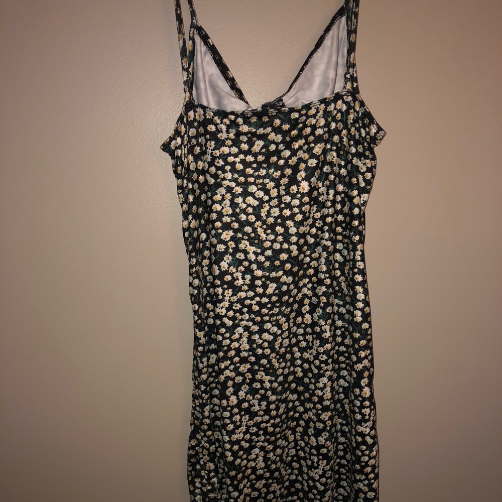 Floral Ruched Dress - Picture 5 of 7